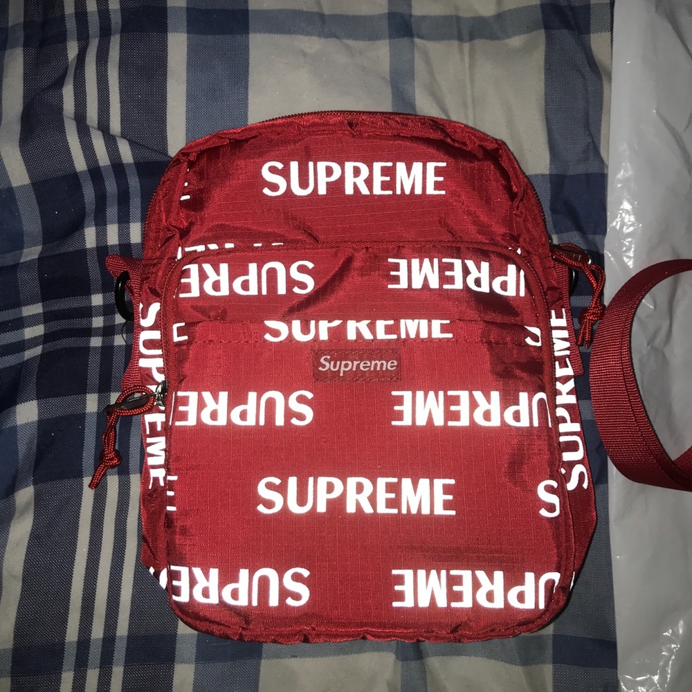 Supreme SS16 Reflective Shoulder Bag. BRAND NEW